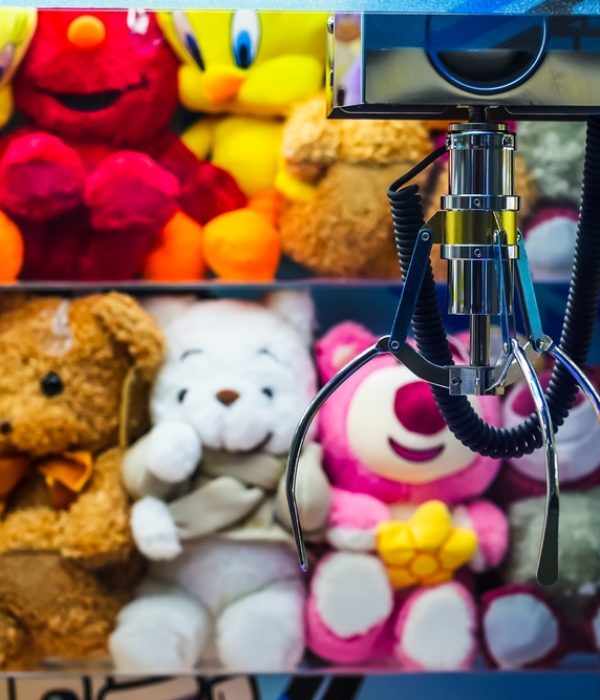 Toy,Crane,Vending,Machine,,Claw,Game,Or,Cabinet,To,Catch